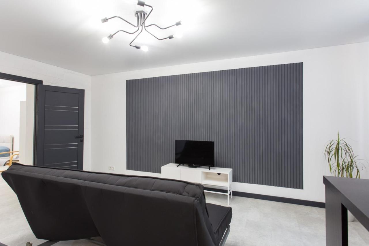 Apartment On 23 Serpnya Харьков Экстерьер фото